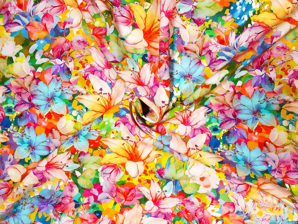 Textillux.sk - produkt Viskózová šatovka pastelová lúka kvetov 140 cm