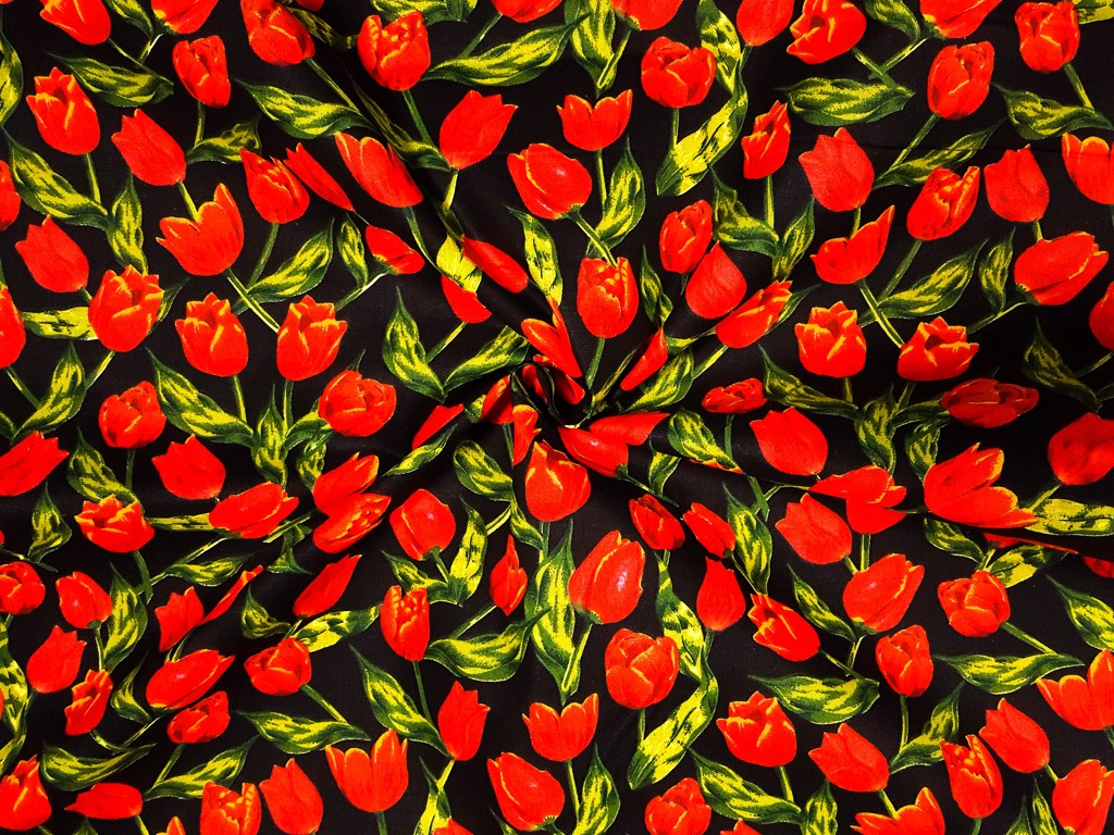 Textillux.sk - produkt Bavlnená látka rozkvitnutý tulipán 140 cm - 2- rozkvitnutý tulipán, čierna