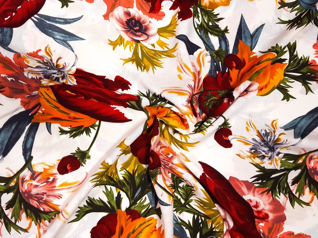 Textillux.sk - produkt Viskózová šatovka bordové a oranžové kvety 140 cm - 1- bordové a oranžové kvety, biela