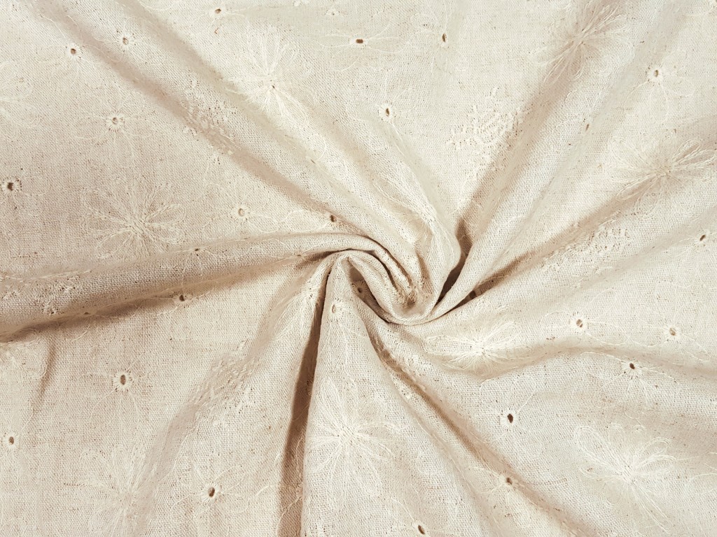 Textillux.sk - produkt Vyšívaný ľan s kvetmi 140 cm