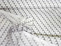 Textillux.sk - produkt Bavlnená látka farebné trojuholníky 140 cm