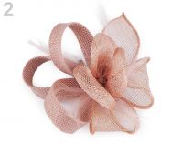 Textillux.sk - produkt Fascinátor / brošňa kvet s perím - 2 pudrová