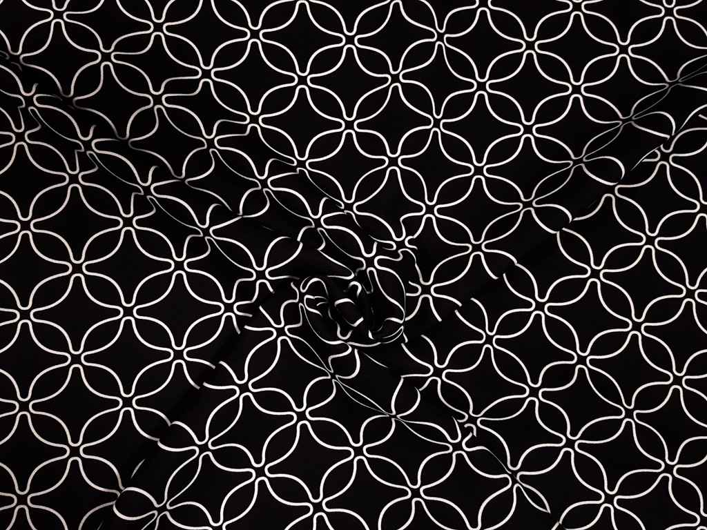 Textillux.sk - produkt Polyesterová šatovka retro vzor 150 cm