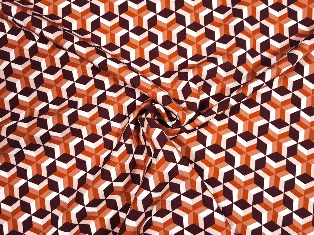Spoločenská kostýmovka hnedý geometrický vzor 150 cm