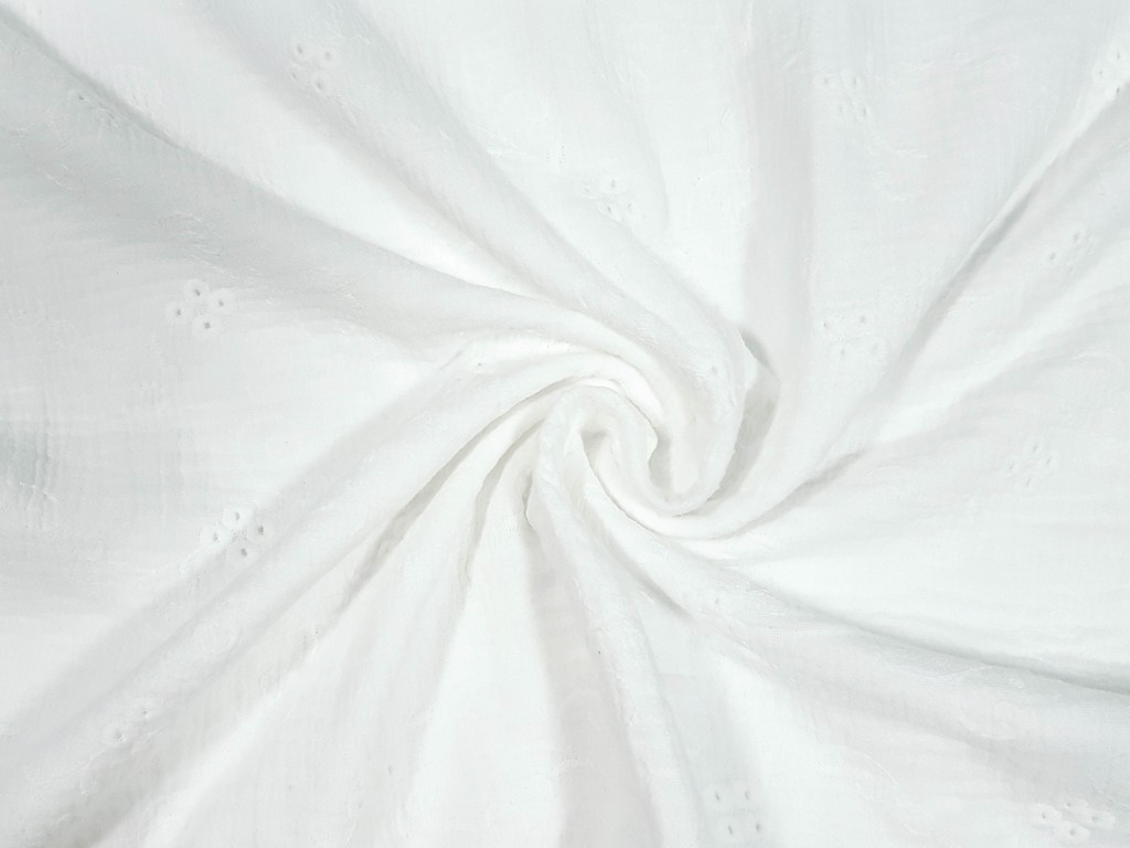 Mušelín / gázovina s vyšívanými kvietkami 150 cm
