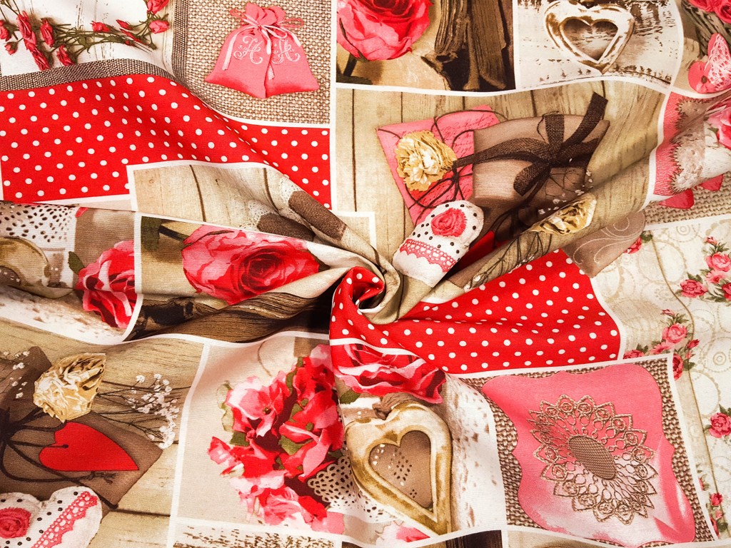 Dekoračná látka retro srdiečka 140 cm