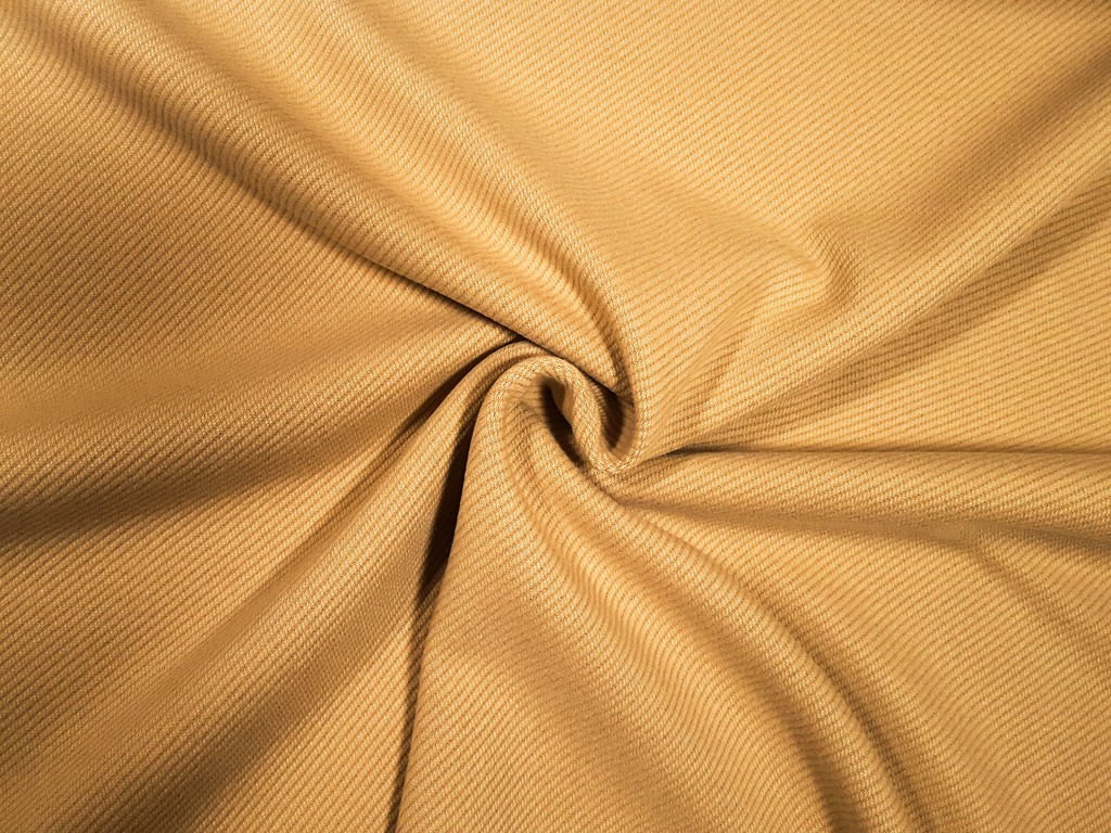 Kostýmovka béžový pásik 145 cm